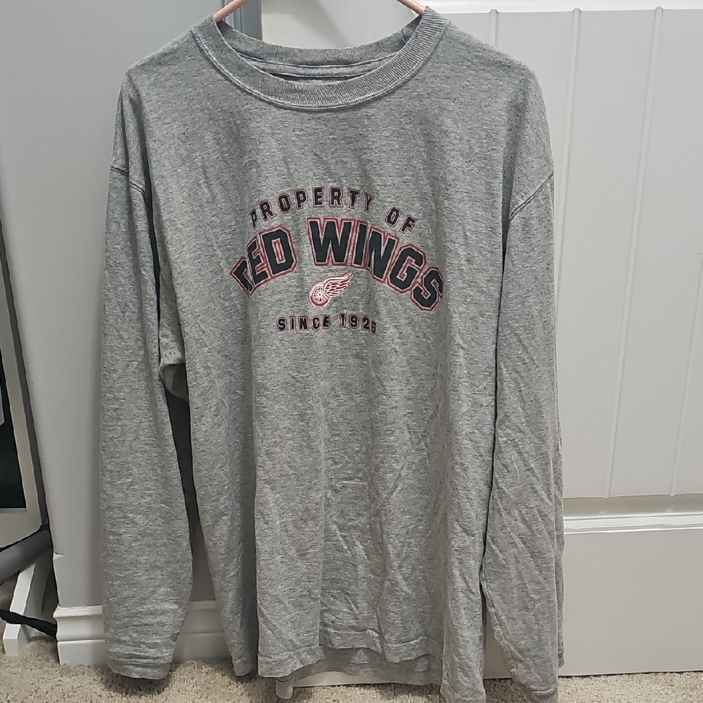 Mens L NHL Gray Red Wings Long Sleeve Shirt